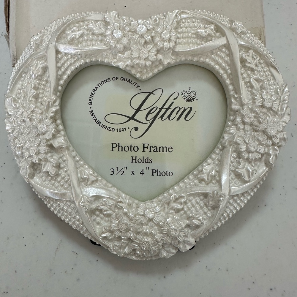 Lefton heart-shaped photo frame designed to hold a 3½" x 4" photo